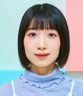 YouCamメイクで表情を変えた女性